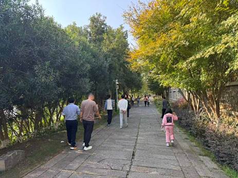 无声地讲述着大巴从零陵医澳门新葡京开