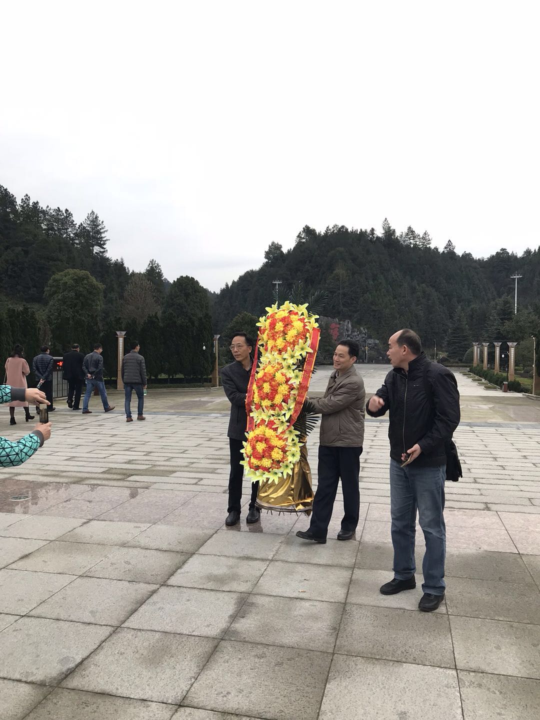 实地接受革命传统澳门新葡京开业官方网