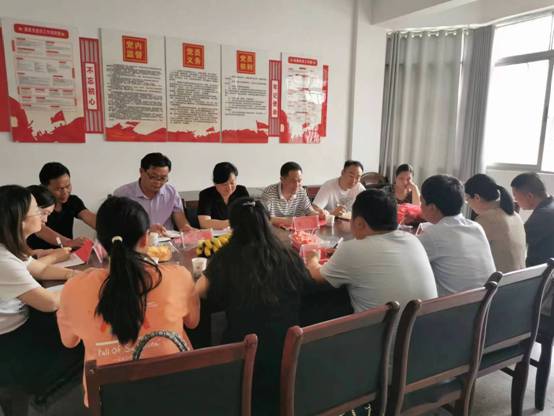 生化教研室主任钟娈娈